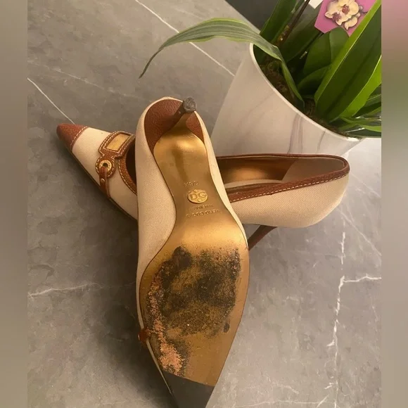 Dolce & Gabbana Logo Heels | Canvas & Leather Pointed Toe Pumps | Size 38.5 - Picture 5 of 15